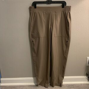 Athleta beige ankle pant